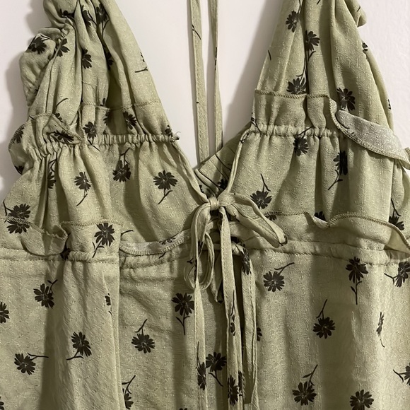 Skylar + Madison green floral halter top - Picture 2 of 4